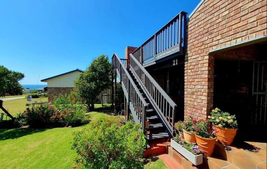 4 Bedroom Property for Sale in Boggomsbaai Western Cape